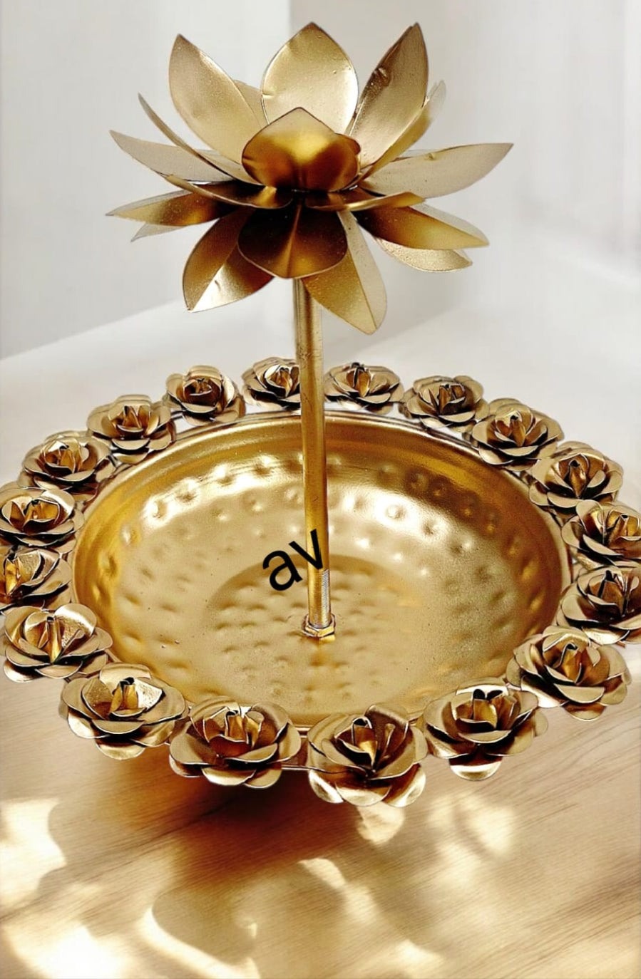 Rose Urli With Lotus Tealight