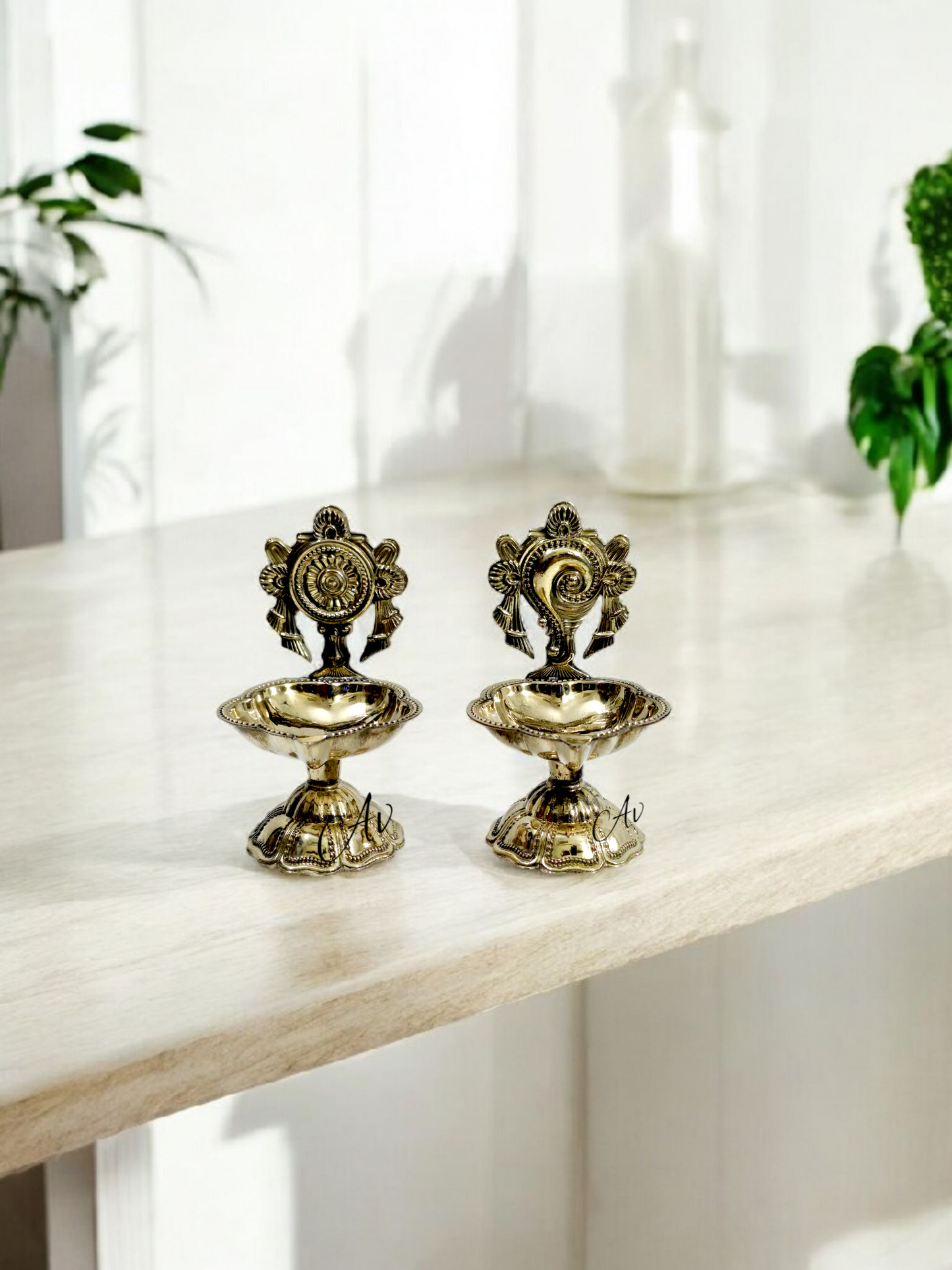 Brass Chakra Shankh Diya set