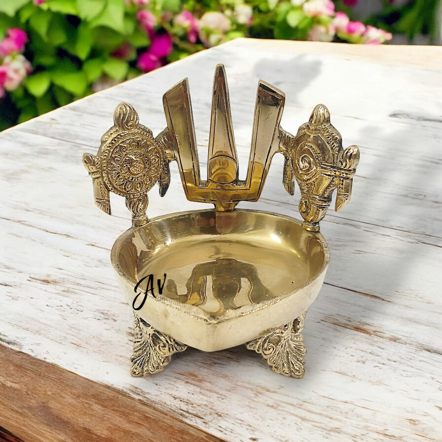 Brass Chakra Shankh Namah Diya