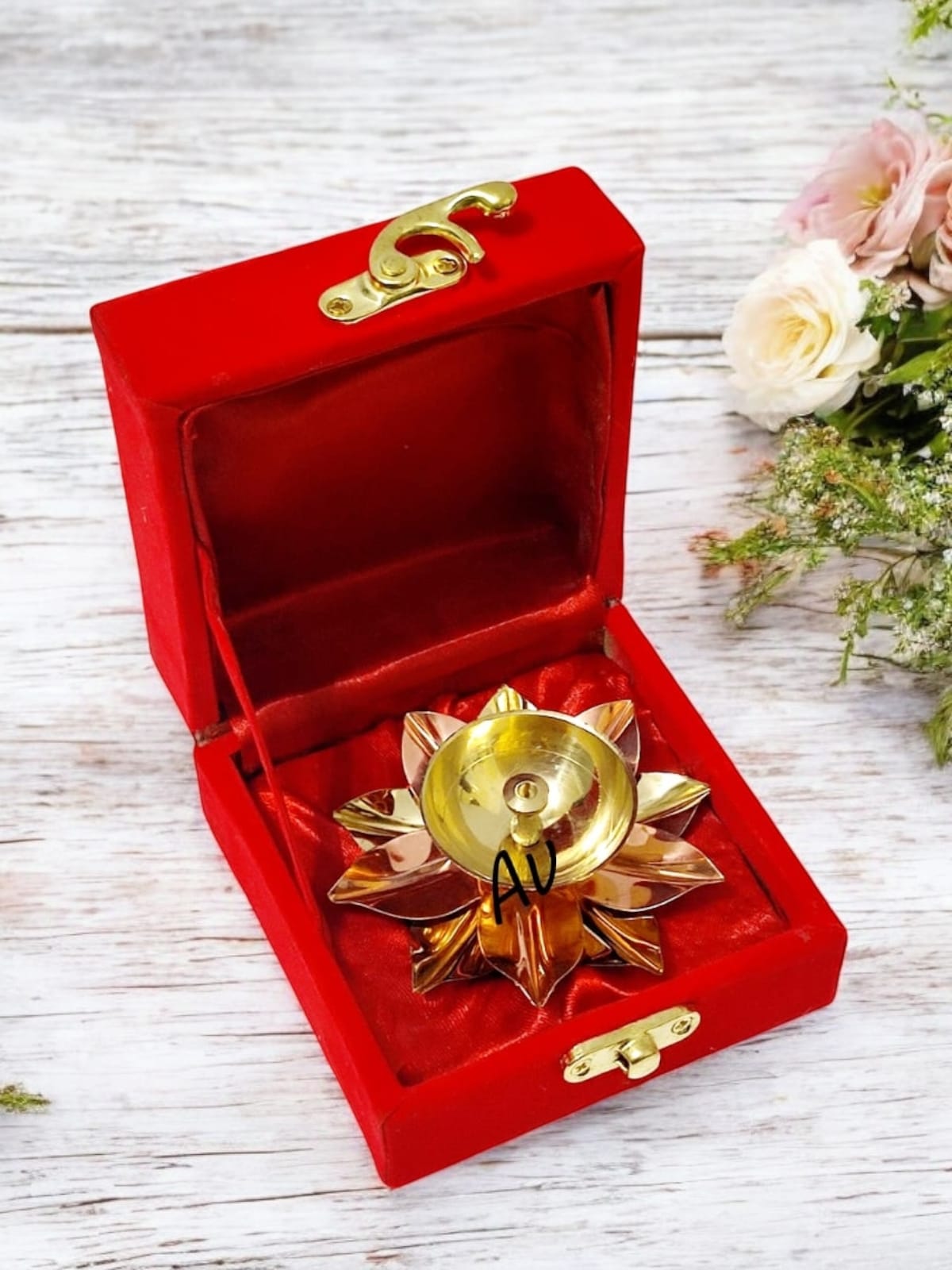 Brass Diyas With Velvet Box Packing (3 Inches)