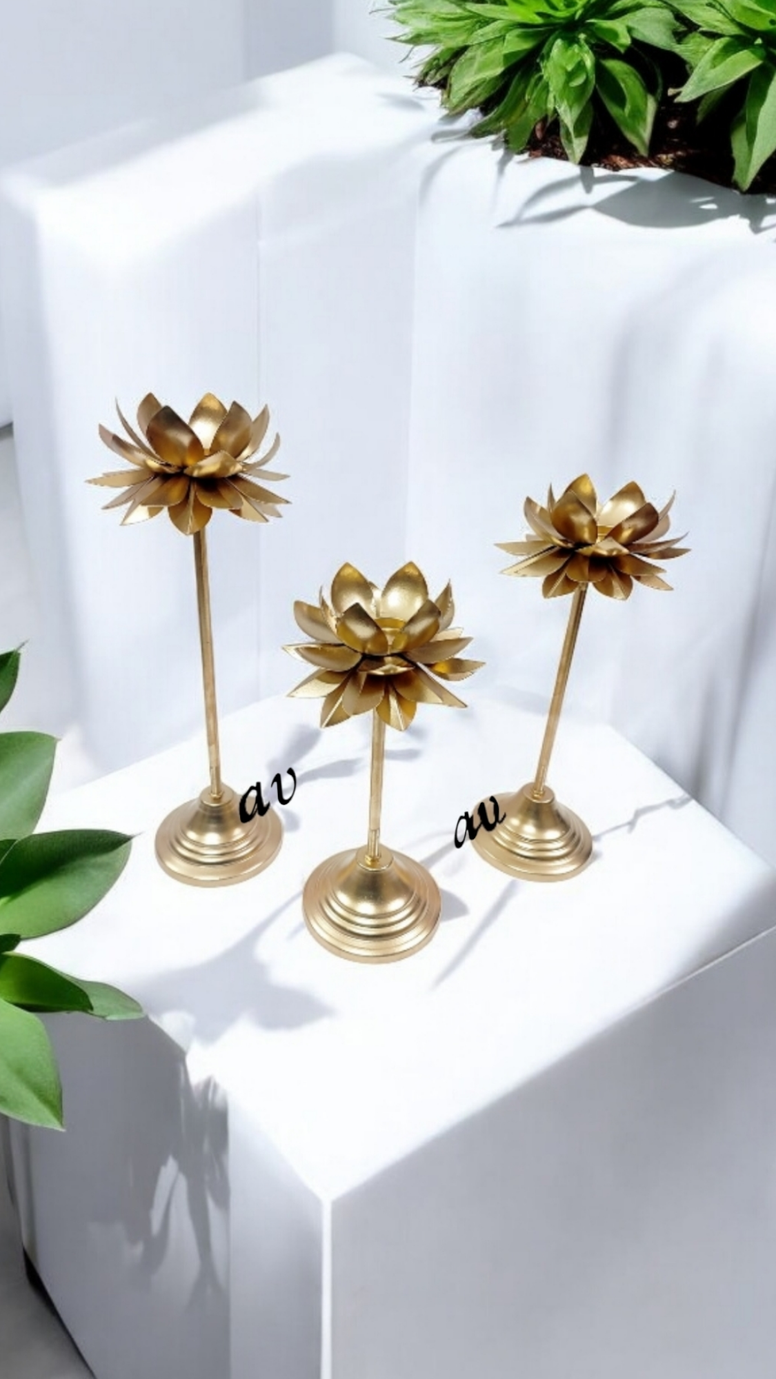 Lotus Stand Set Of 3 (4 layer lotus)